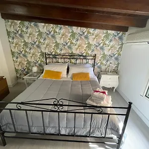 https://la-zisa-holiday.palermohotels.org