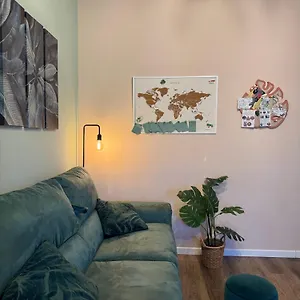 https://monstera-house.it-romehotels.com